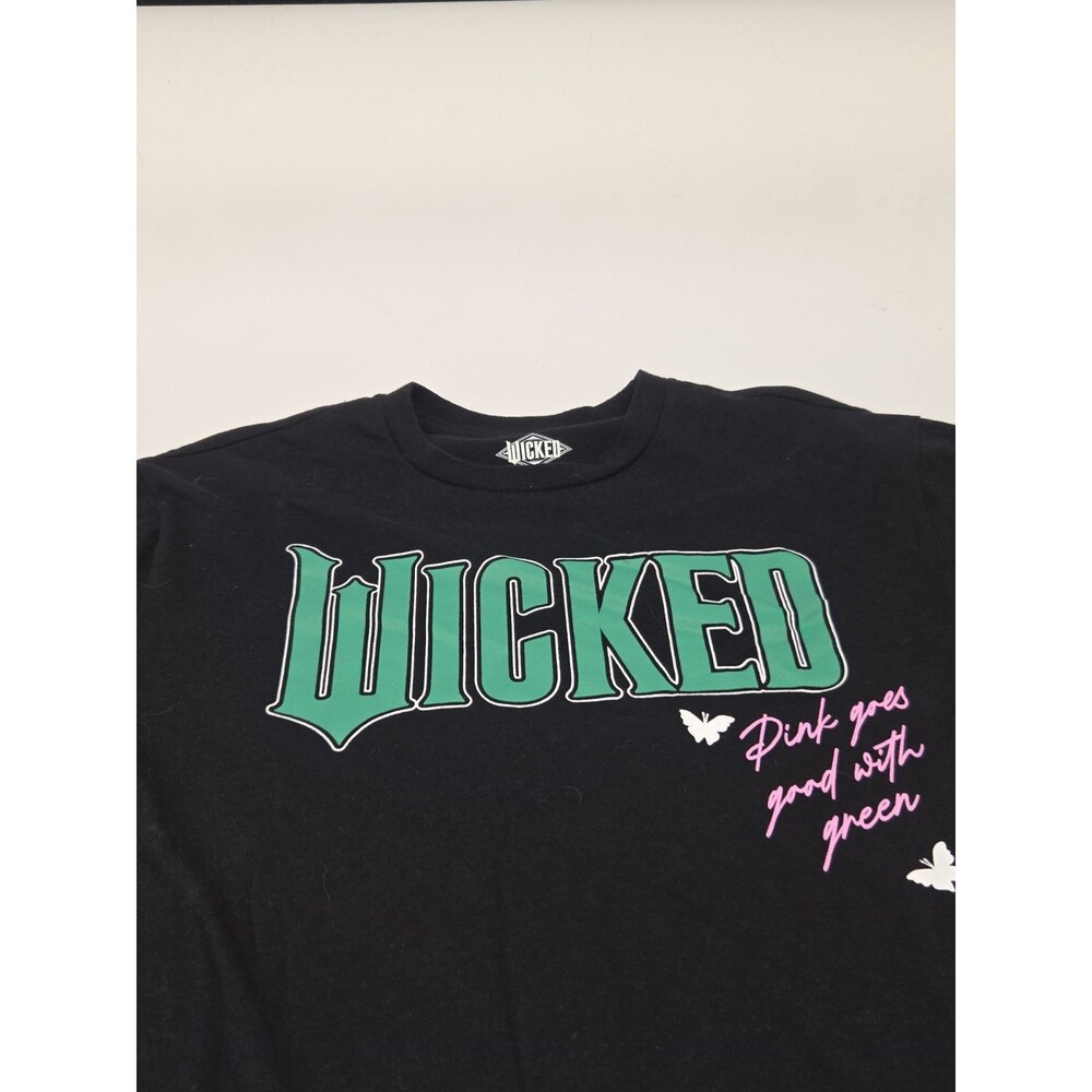 Wicked Universal Shirt Bundle M Black Graphic Tee Broadway Movie Defy Gravity